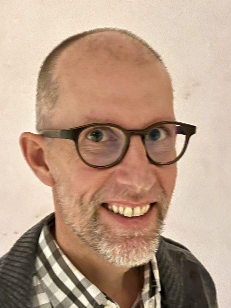 "Ik zing bij Cappella Breda omdat ik geen genoeg krijg van de magie die er ontstaat als alle tonen, klanken en kleuren op hun plek vallen. Zingen bij Cappella Breda is zoveel meer dan alleen de muzieknoten."